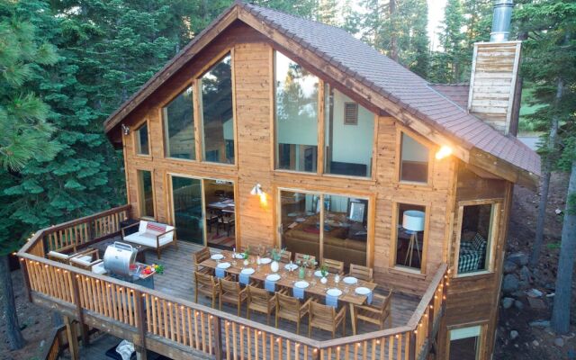 Wildwood by AvantStay   Cabin w/ 3 Decks, Ping Pong, Fire Pits, & Outdoor Grill