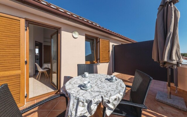 Beautiful Home in Pula With Wifi and 2 Bedrooms