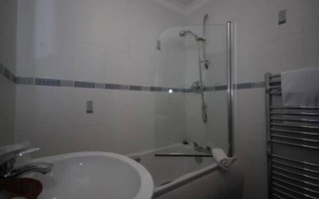 Lomond Hills Hotel
