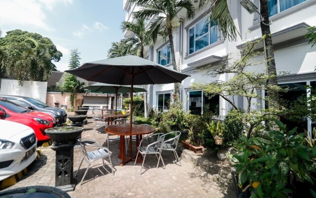 RedDoorz Plus @ Jalan Dr Sutomo Pekanbaru