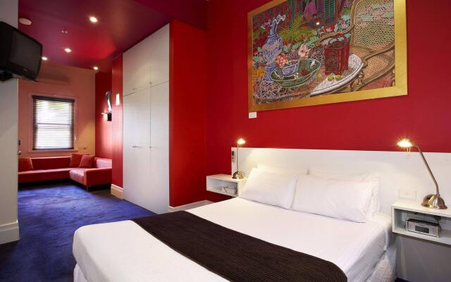 Tolarno Hotel