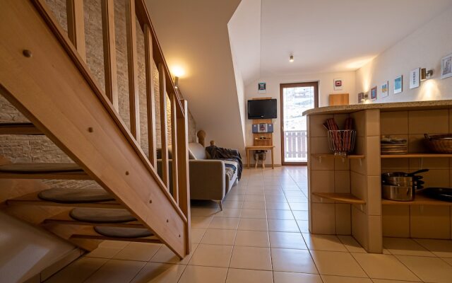 Fatrapark 2 Apartments House