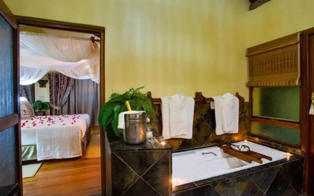 Mkuze Falls Game Lodge