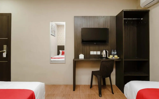 RedDoorz @ Hotel Novanda