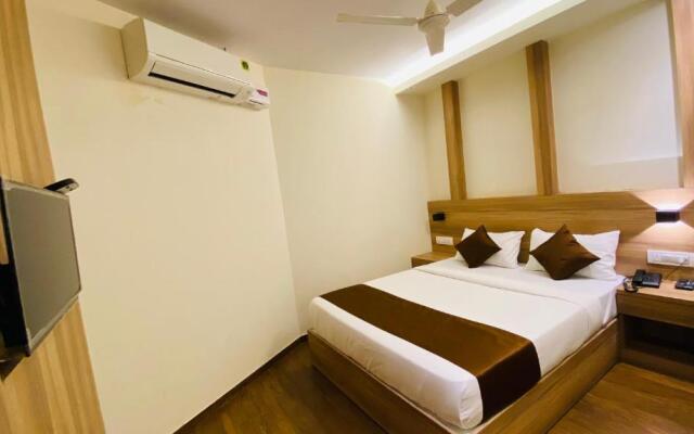 Hotel Plaza Heights by RAK Rooms
