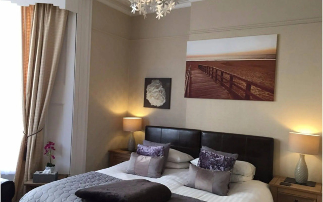 Sarnia Guest House