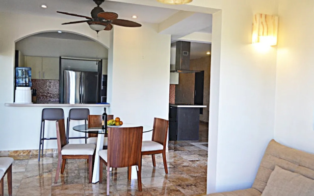 El Faro Beachfront Penthouse