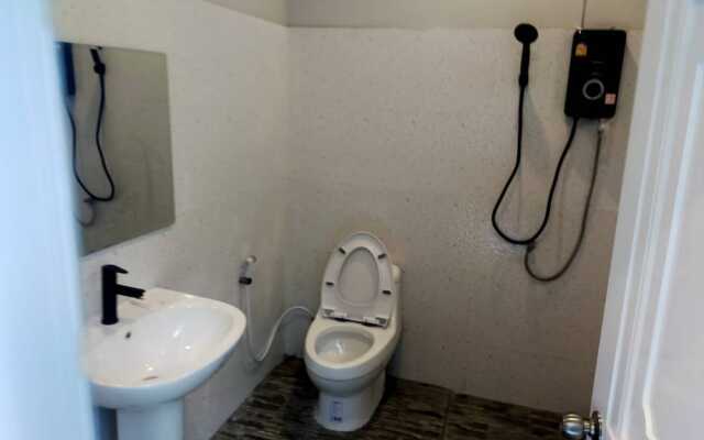 Kingkong Khao Phlai Dam