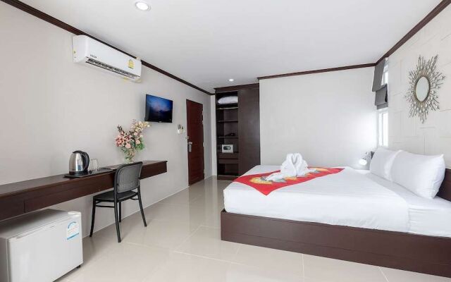 The Chic Patong