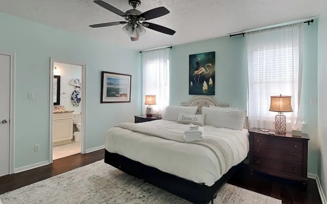 West Bay Getaway by Ryson Vacation Rentals