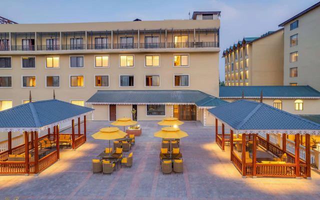 Radisson Collection Hotel & Spa, Riverfront Srinagar