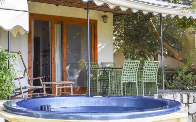 The White Cabins - Chateau Provence - Adults Only