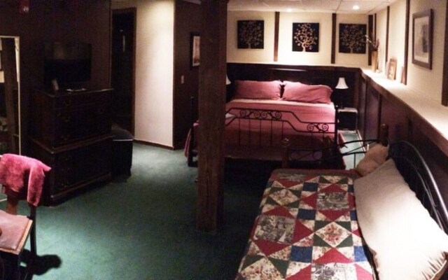 Whispering Pines Bed & Breakfast