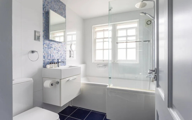 Molyneux Street II by Onefinestay