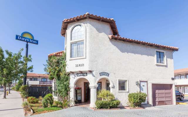 Days Inn by Wyndham Castaic Six Flags Magic Mountain