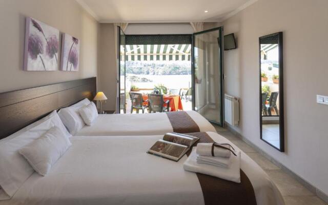 Apartamentos Turísticos Playa de Tapia