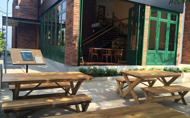 The House Tour Hotel with The Potting Shed