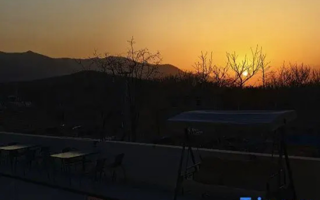 Guanshan Yue Courtyard Homestay