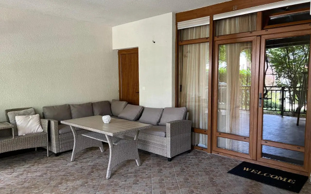 Santa Marina Apartment 503