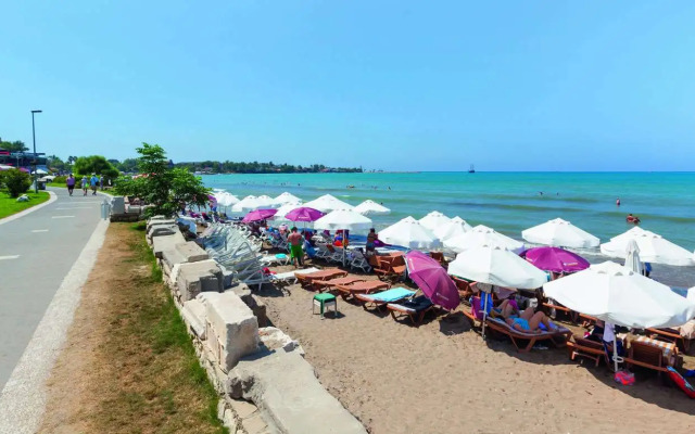 Clover Magic Park Side Otel