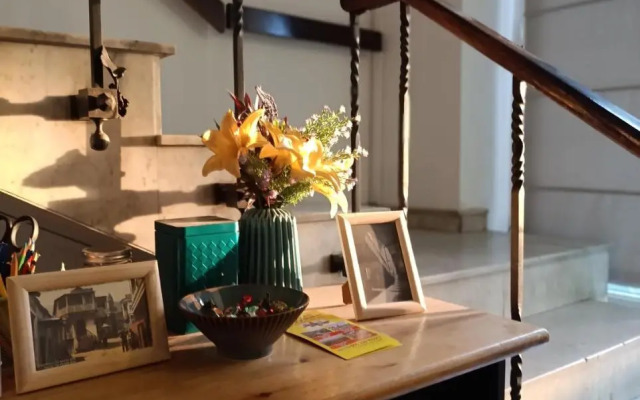 Biblioteka Tbilisi Hotel