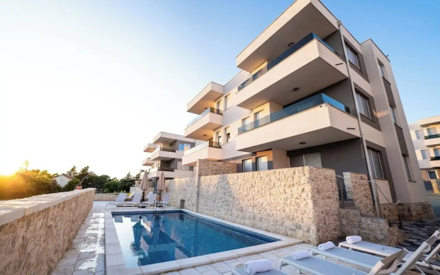 Meridian Pool Residences