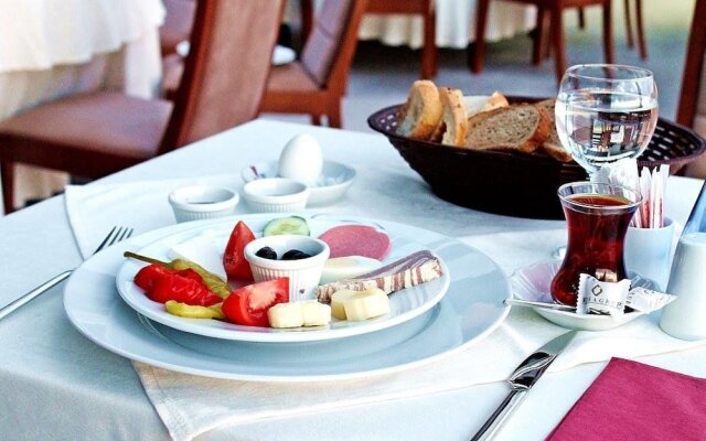 EMSA Palace Hotel