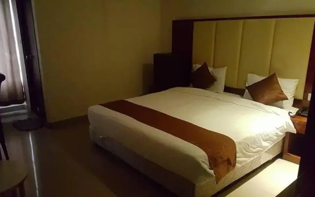 Suraj Hotel
