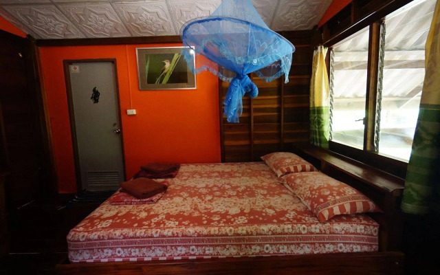 Pasai Beach Lodge
