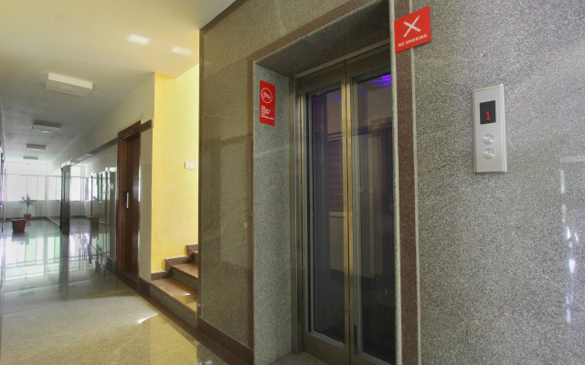 OYO 15965 Hotel Nandi Gateway