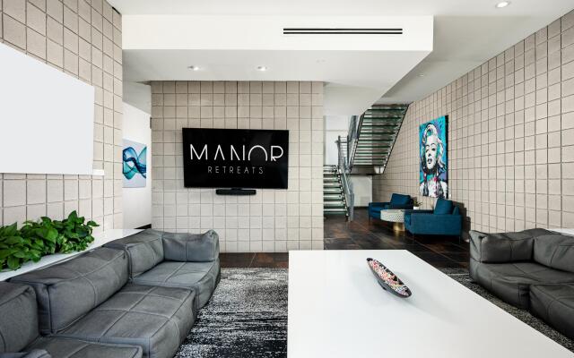 Old Town Scottsdale Iconic Modern Mansion