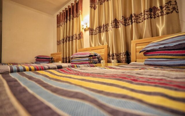 Dunhuang Momosha Youth Hostel 2nd Branch