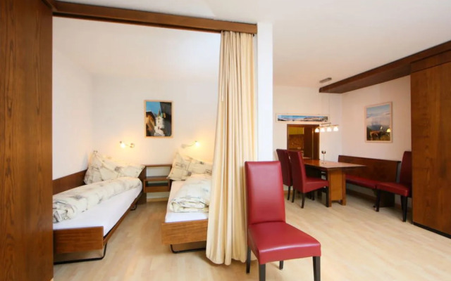 Ringstrasse (Utoring) 10078