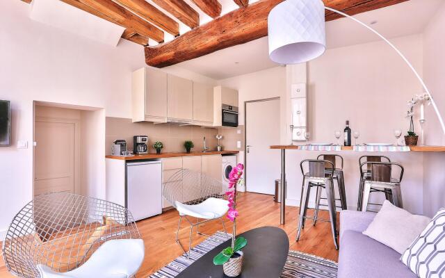 B 367 - Saint germain des Pres - Deluxe appartement