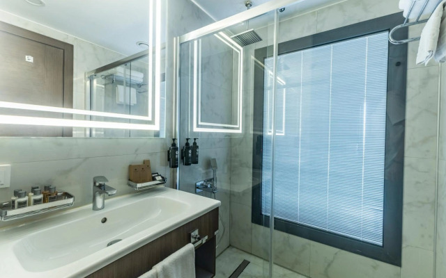 The Nowness Luxury Hotel & Spa (Adults Only 16+)