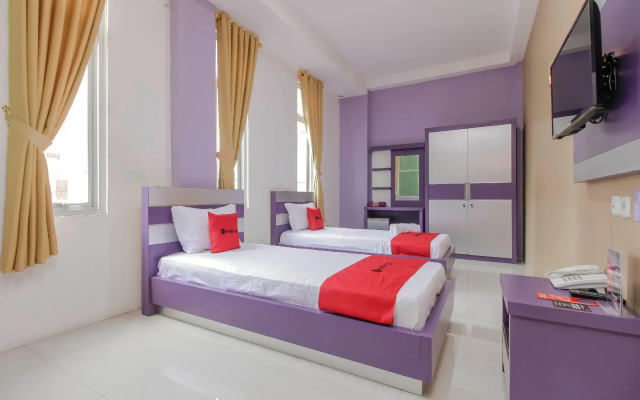 RedDoorz Plus near Stasiun Bekasi