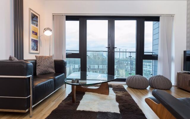 Amazing 1 Bedroom Flat in Bow with Balcony