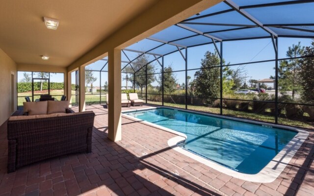 1401 Moonvalley Drive