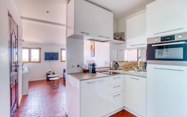 Gilly 4 - EXCEPTIONAL 2BEDS, SEA VIEW, MODERN,A/C, OLD TOWN
