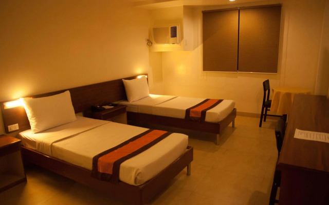 M Suites Hotel