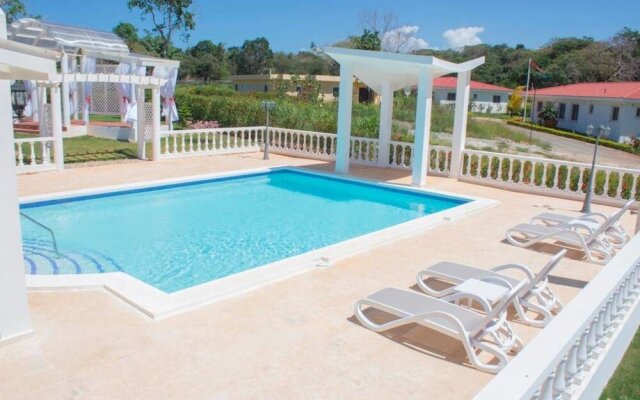 Romantic two Bedroom Deluxe Villa With all Modern Conveniences