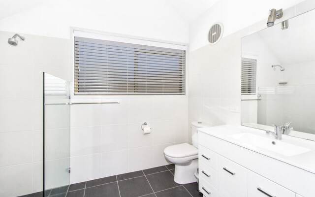 Cabarita Beach Bliss - Holiday Home On The Lake