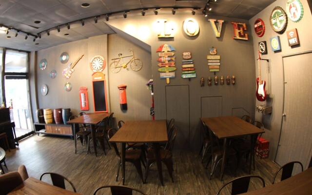 Time House Chain Hualien Train Station Hostel