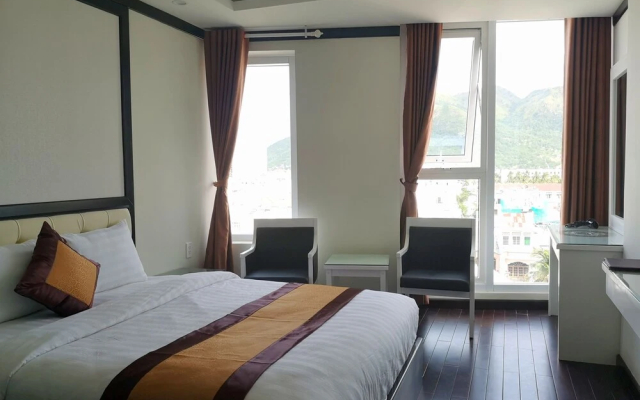 DHP Luxury Hotel