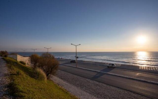 Marginal Oceanica Apartment