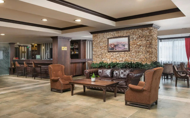 Royal Park Apartments