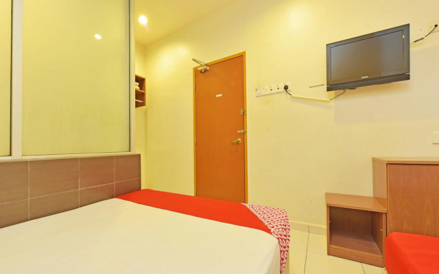 OYO 582 Hotel Walk Inn