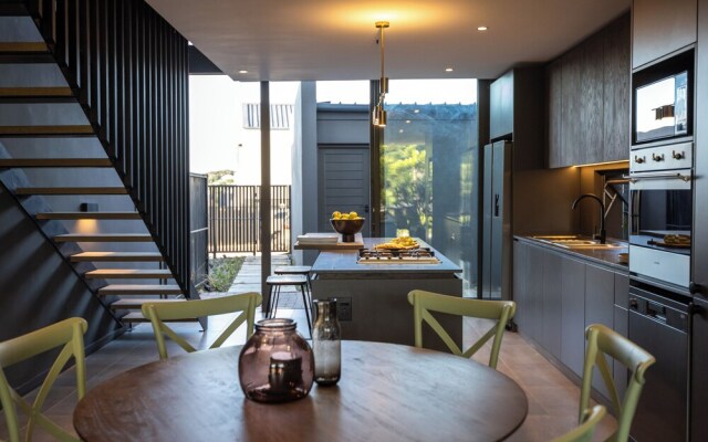 The Woods Luxury Homes - Elaleni Estate