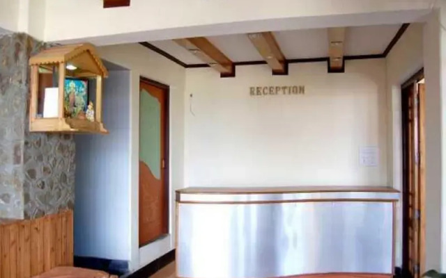 OYO 3303 Hotel Broadway Annexe