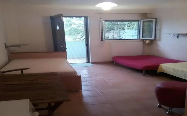 Cheerful Holiday Home in Preveza With Garden